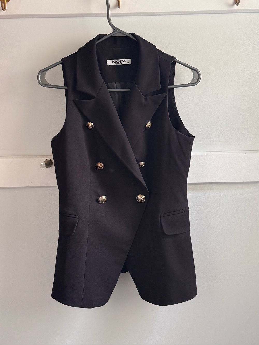 Noix Black Double-Breasted Sleeveless Blazer Vest Cotton fabric